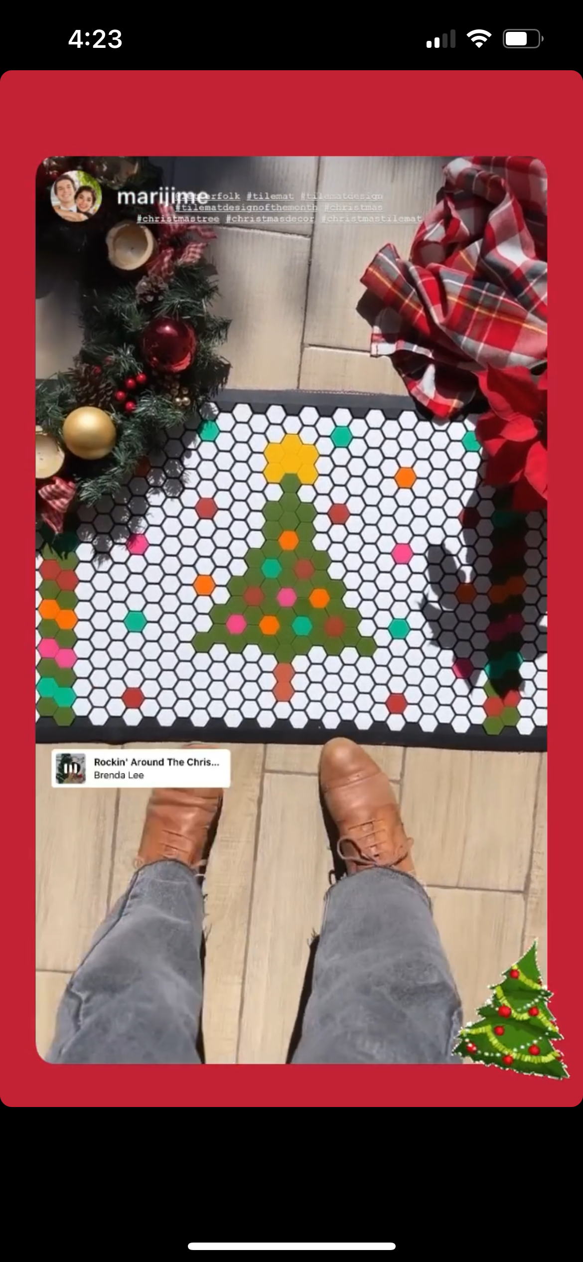 14 Hexagon Mosaic Tile Bathroom Ideas With Texture - 14. Seasonal Decor with Modular Tiles 1