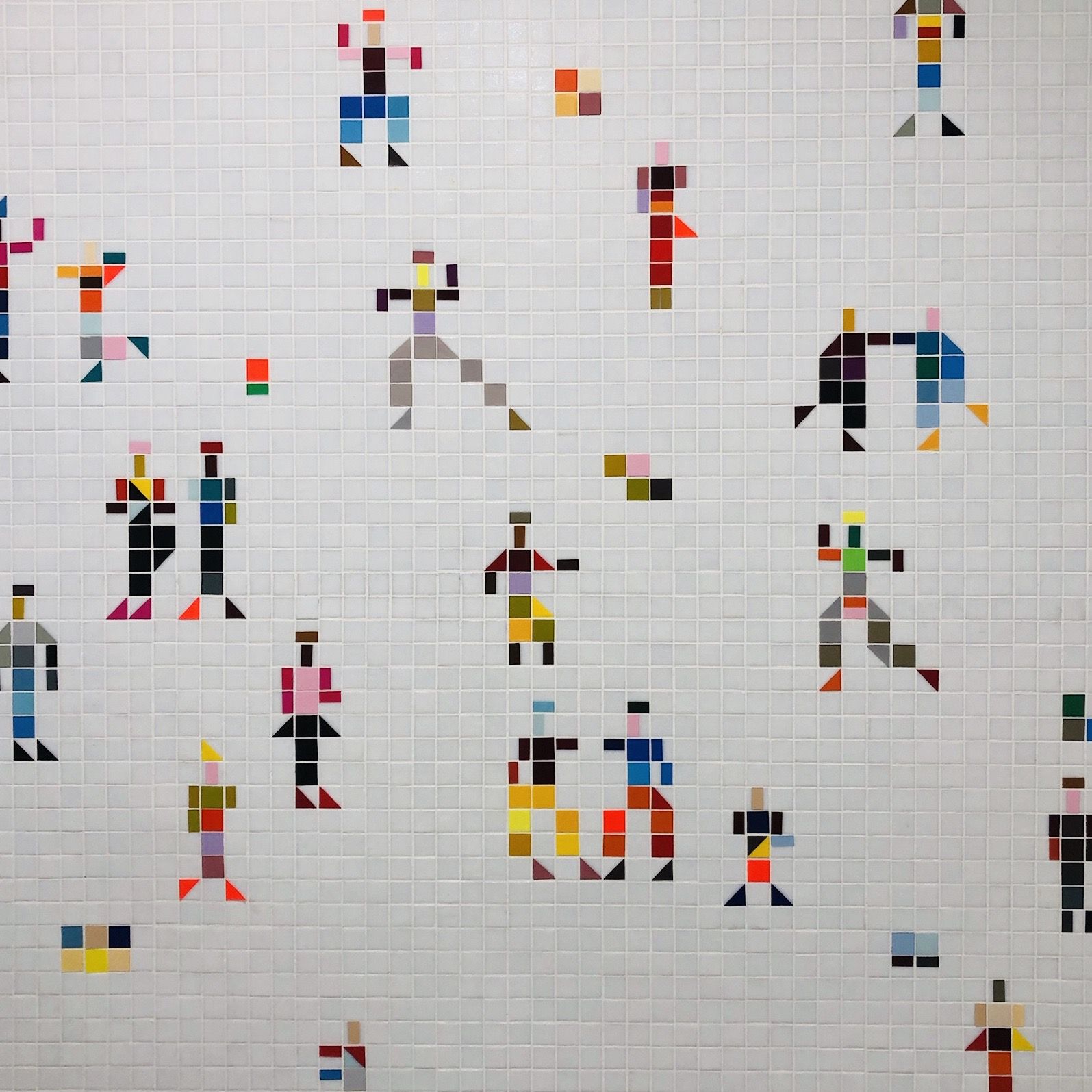 16 Mosaic Tile Bathroom Ideas With Artistic Texture - 12. Playful Shapes 1