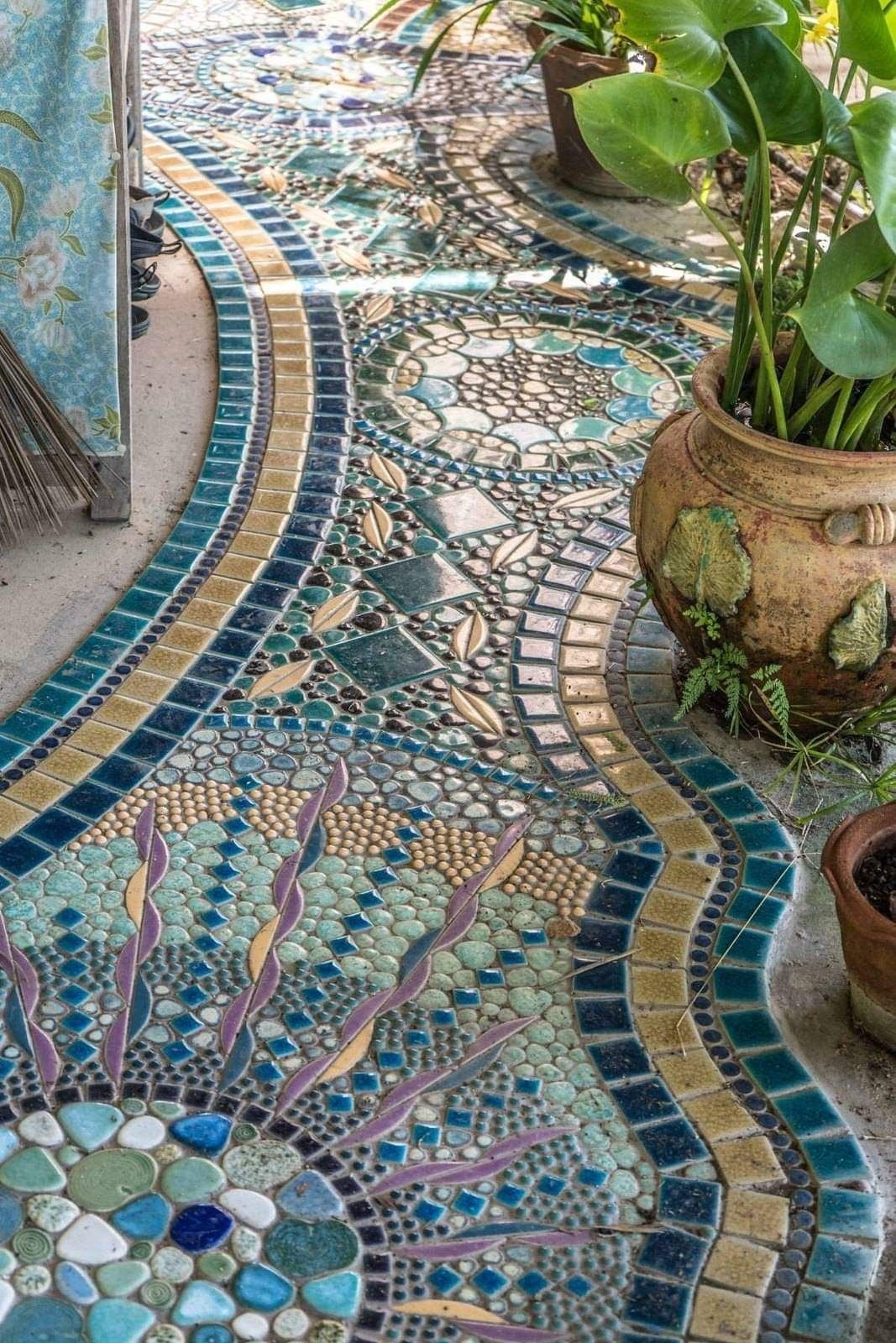 16 Mosaic Tile Bathroom Ideas With Artistic Texture - 14. Outdoor Inspired Designs 1