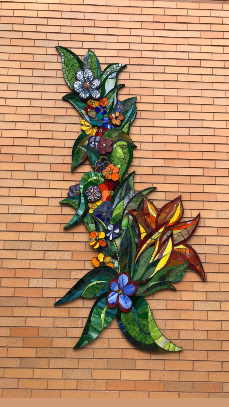 16 Mosaic Tile Bathroom Ideas With Artistic Texture - 15. Artistic Murals 1